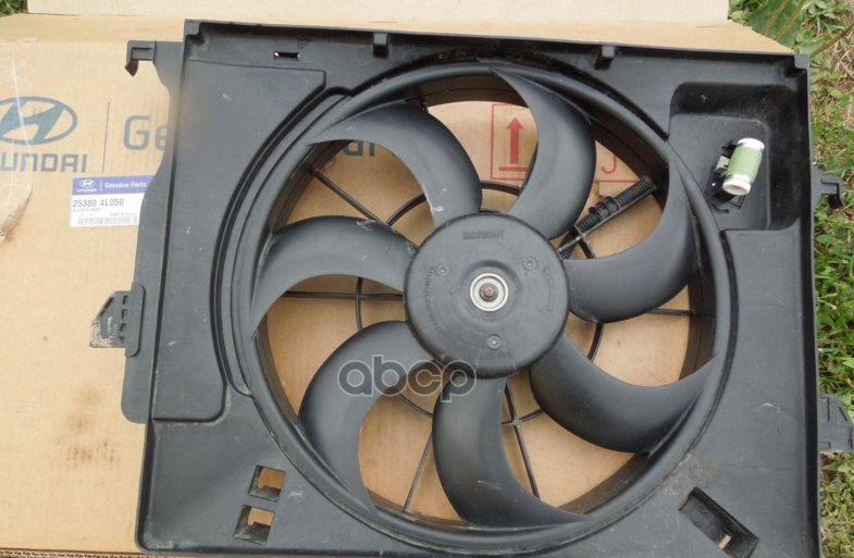 Вентилятор радиатора HYUNDAI Solaris HYUNDAI/KIA 25380-4L050 Hyundai-KIA арт. 25380-4L050