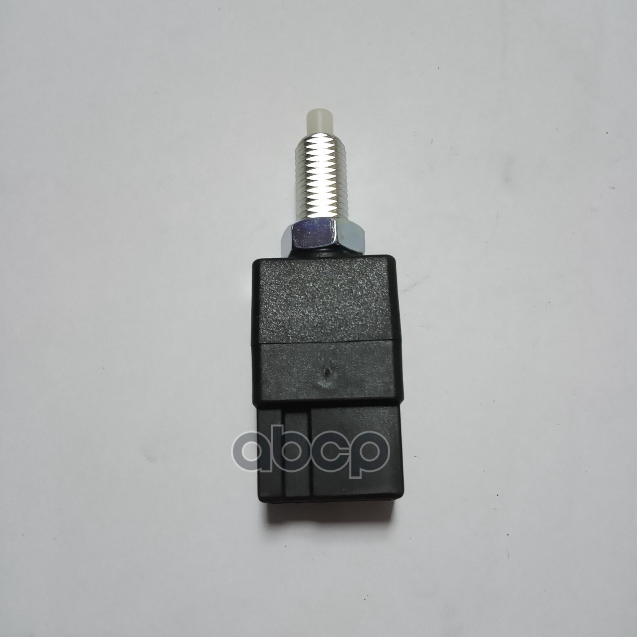 Датчик стоп сигнала HYUNDAI GETZ 06- /SANTA FE 04-05 93810-26000 Hyundai-KIA арт. 93810-26000