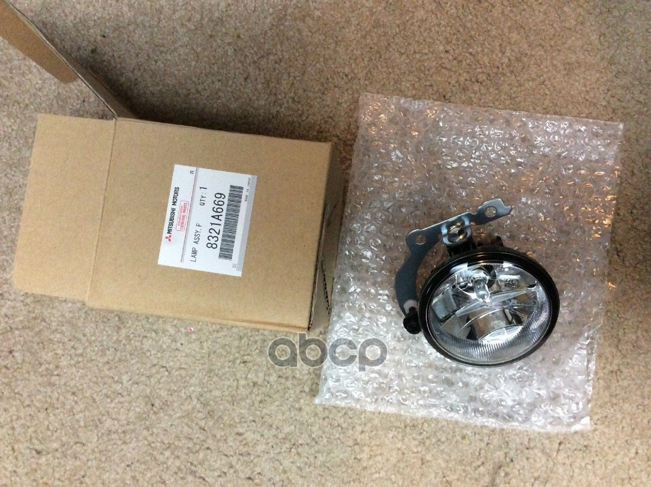 Фара Противотуманная Левая/Правая MITSUBISHI арт. 8321A669