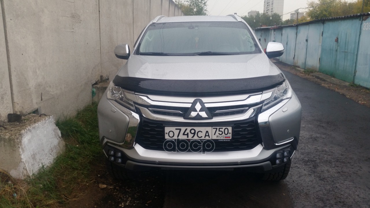 Дефлектор капота темный MITSUBISHI L200 2015-, PAJERO SPORT 2016- / Митсубиси Л200 SIM арт. NLD.SMIL2001512