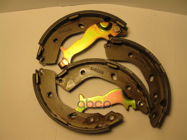 Колодки тормозные бар. HYUNDAI GETZ 1.1-1.6 02- без АБС (D 180mm) SA132 Sangsin brake арт. SA132