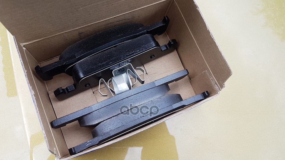 Колодки тормозные RENAULT LOGAN II/SANDERO II 16V 14- пер. SP1787 Sangsin brake арт. SP1787