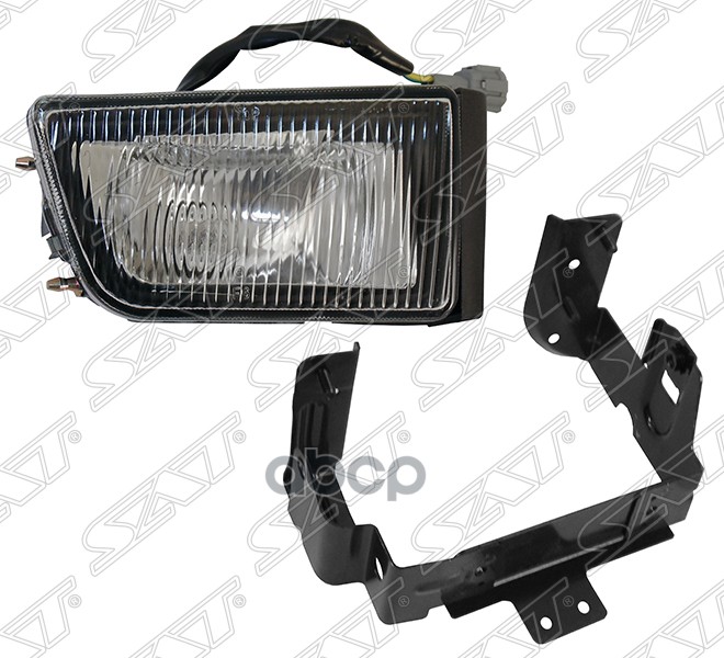 Фара противотуманная (Спереди/ Справа) Infiniti I30 95-99 / Nissan Cefiro 94-96 / Maxima 95-00 Sat арт. ST-215-2012R