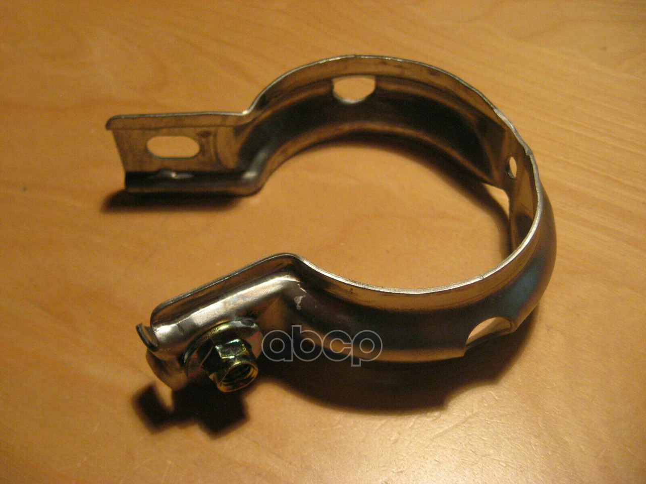 Зажим трубы глушителя TOYOTA арт. 1745250050
