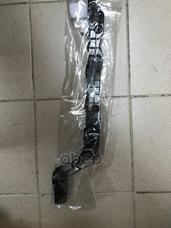 Крепление бампера Toyota Land Cruiser (J200) 07-21 / Lexus LX 07-12 (Сзади/ Справа) TOYOTA арт. 52155-60070