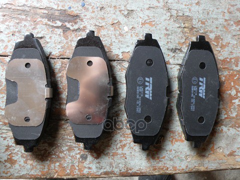 Колодки передние CHEVROLET LANOS, SPARK, DAEWOO MATIZ GDB3195 TRW арт. GDB3195