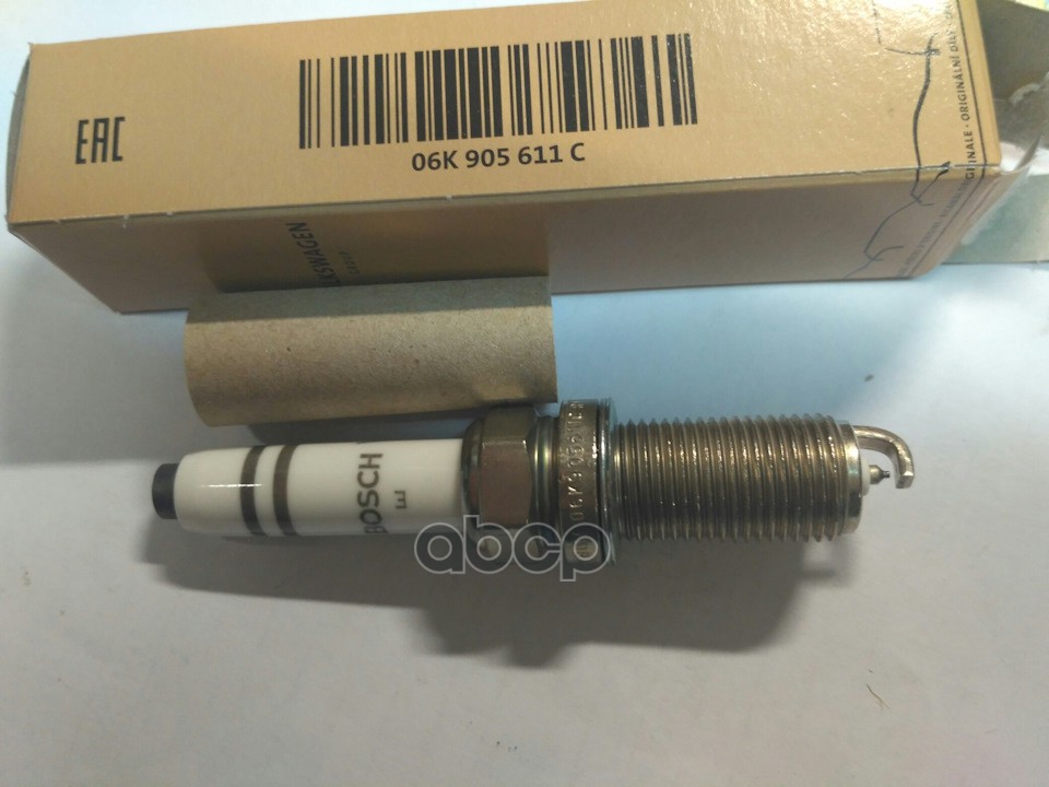 Свеча зажигания VAG арт. 06K905611C